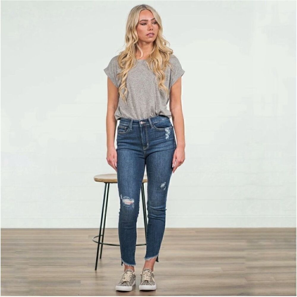 Judy Blue Skinny Fit Amelia High Rise Distressed Slanted Fray Raw Hem Jeans 9 /2